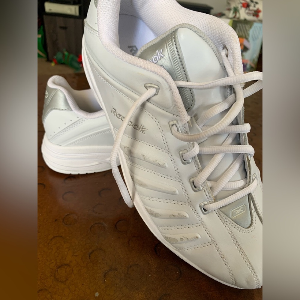 Reebok Silver white athletic tennis gym shoes size 11